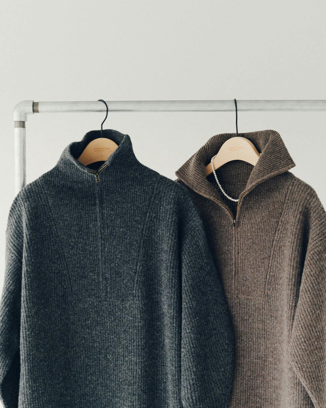 着用レビュー】「ハーフジップのニットワンピース」を4名が着てみまし