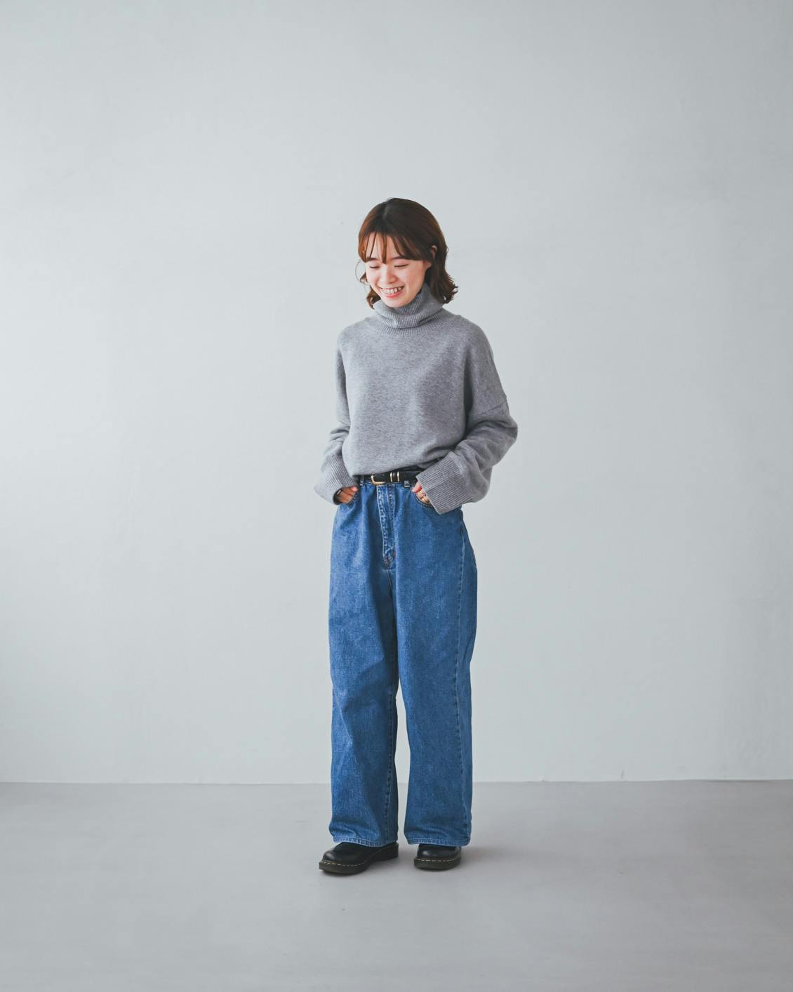 着用レビュー】カシミヤシルク混のタートルネックニットをスタッフが