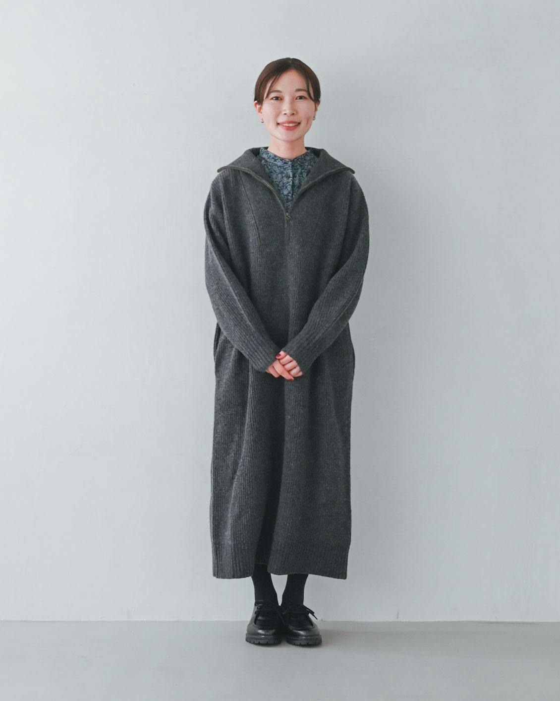 着用レビュー】「ハーフジップのニットワンピース」を4名が着てみまし