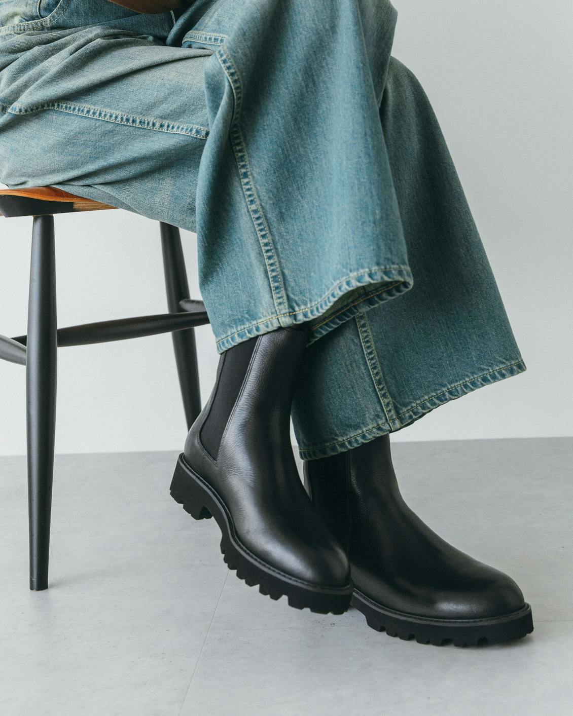 開発秘話】オリジナルシューズ第二弾！すっきり見えて、履き心地抜群の