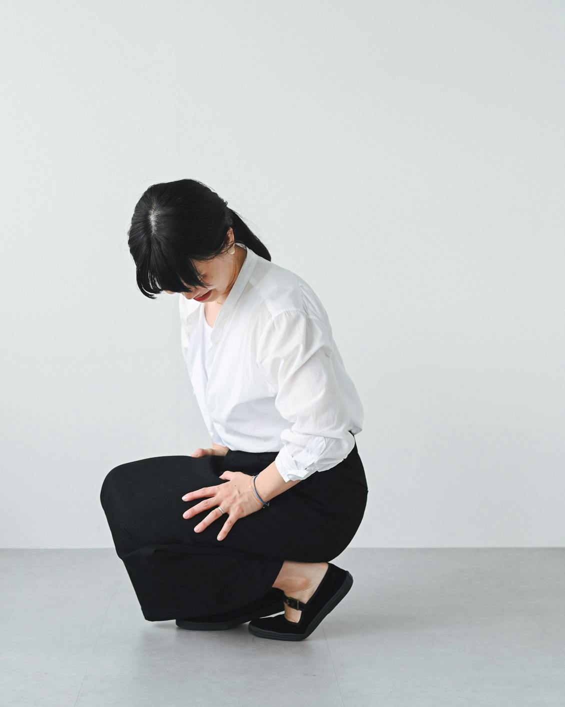 着用レビュー】「デニム素材のナロースカート」を、スタッフ5人が着て