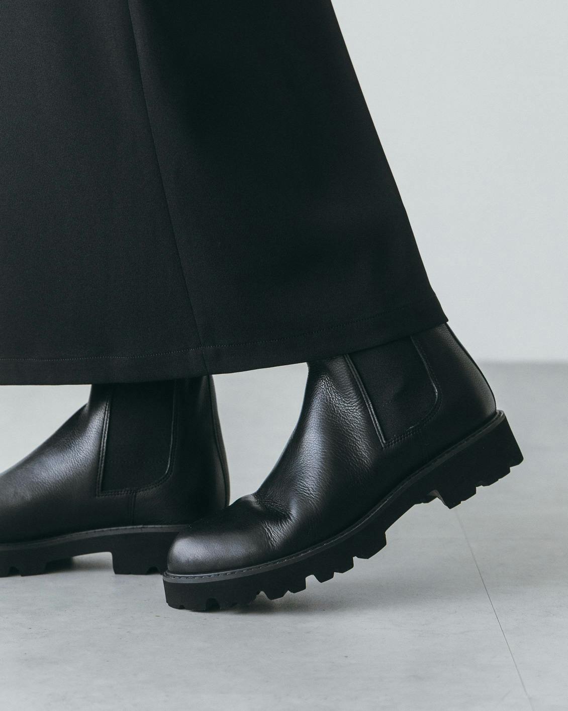 ENESS サイドゴアブーツ ブラック　37北欧、暮らしの道具店 スタッフ着用レビュー】ENESSのサイドゴアブーツを4人のスタッフが履い