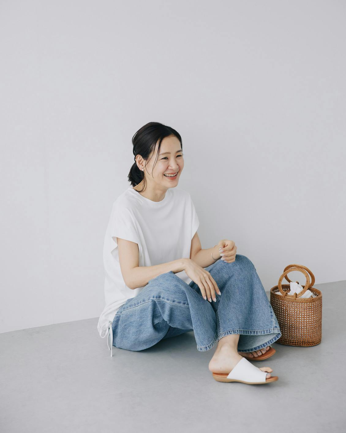 北欧、暮らしの道具店　ふんわり裾のきれいめバルーンカットソー　Tシャツ　半袖　白 ふんわり裾のきれいめバルーンカットソー / ホワイト・ネイビー