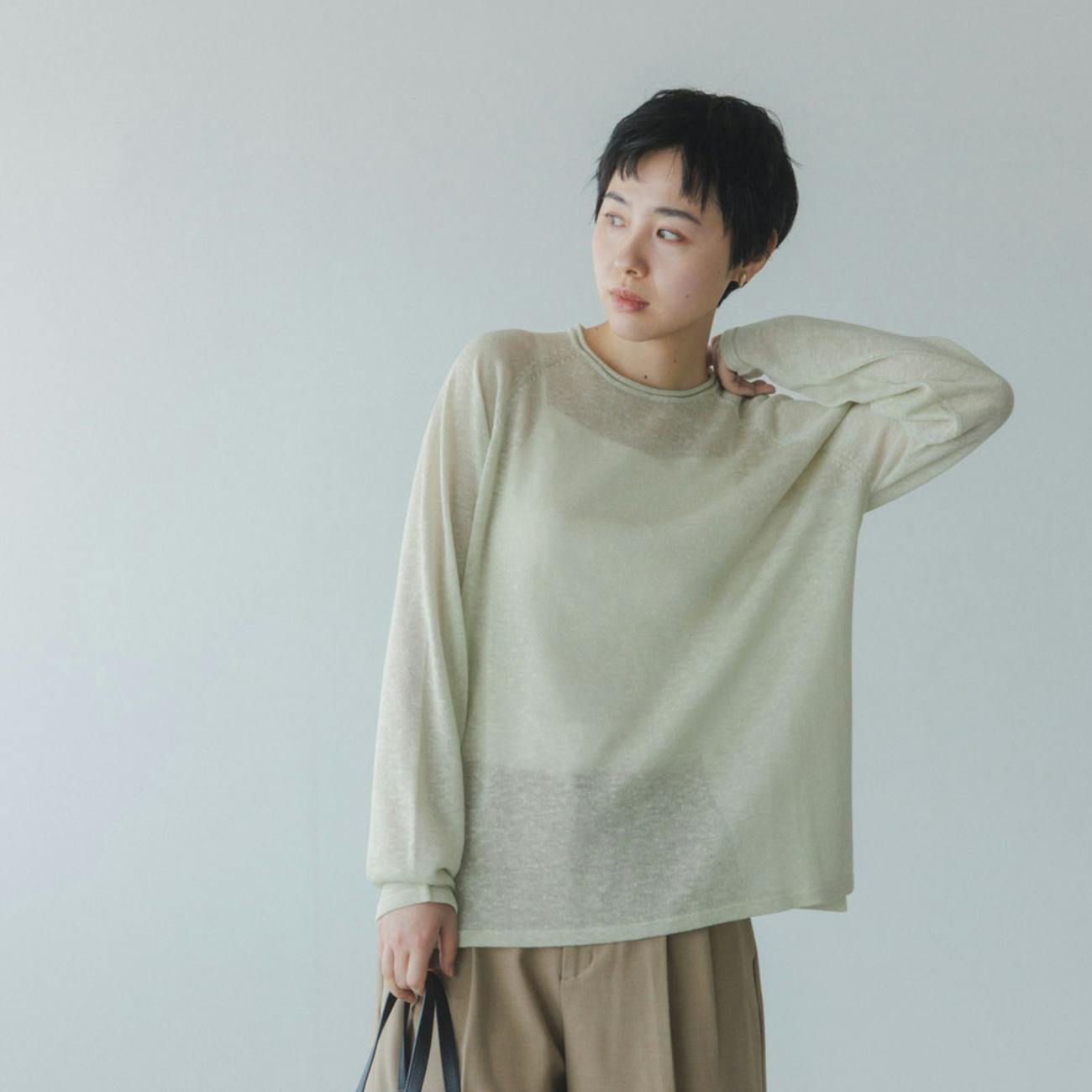 今から夏までこれ一着で！「優秀サマーニット」