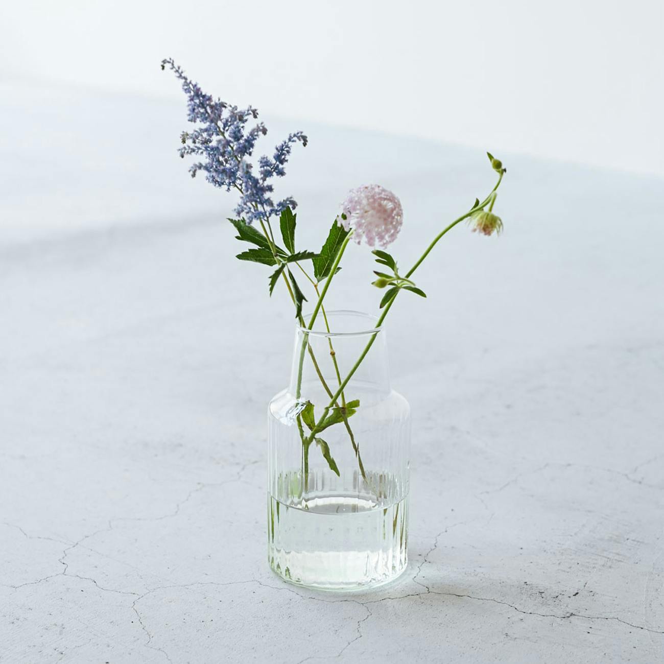 暮らしに花を。 リューズガラスのフラワーベース