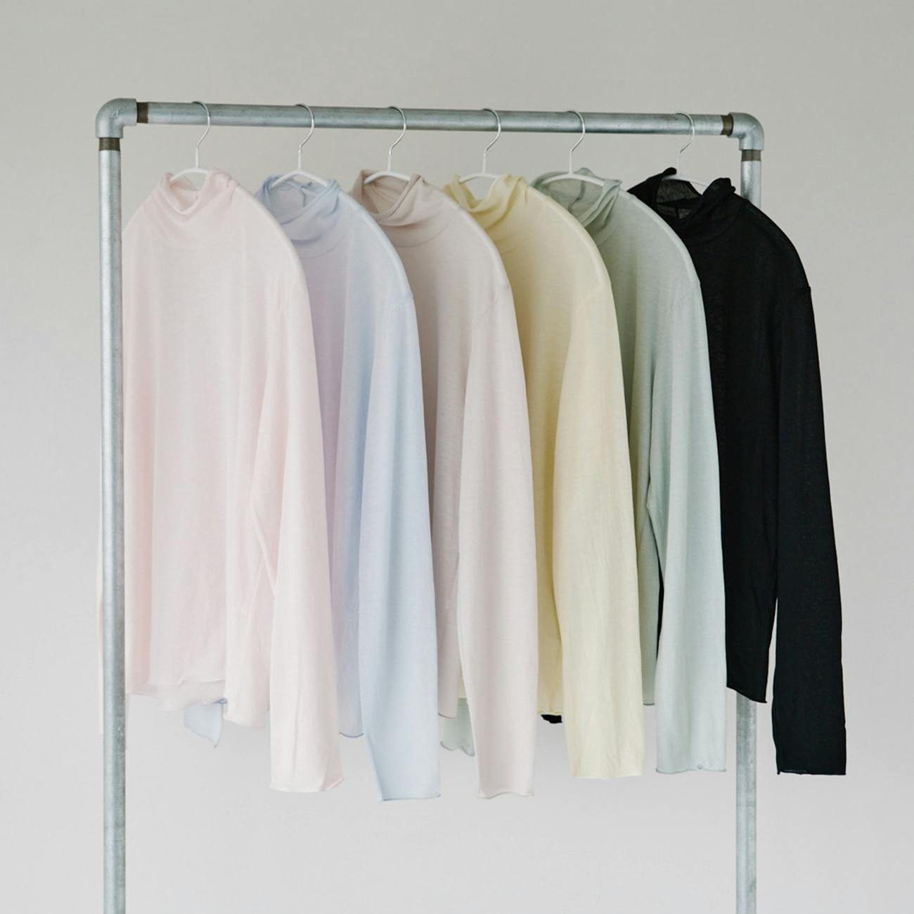 大好評のシアータートルネックに、新色が仲間入り！