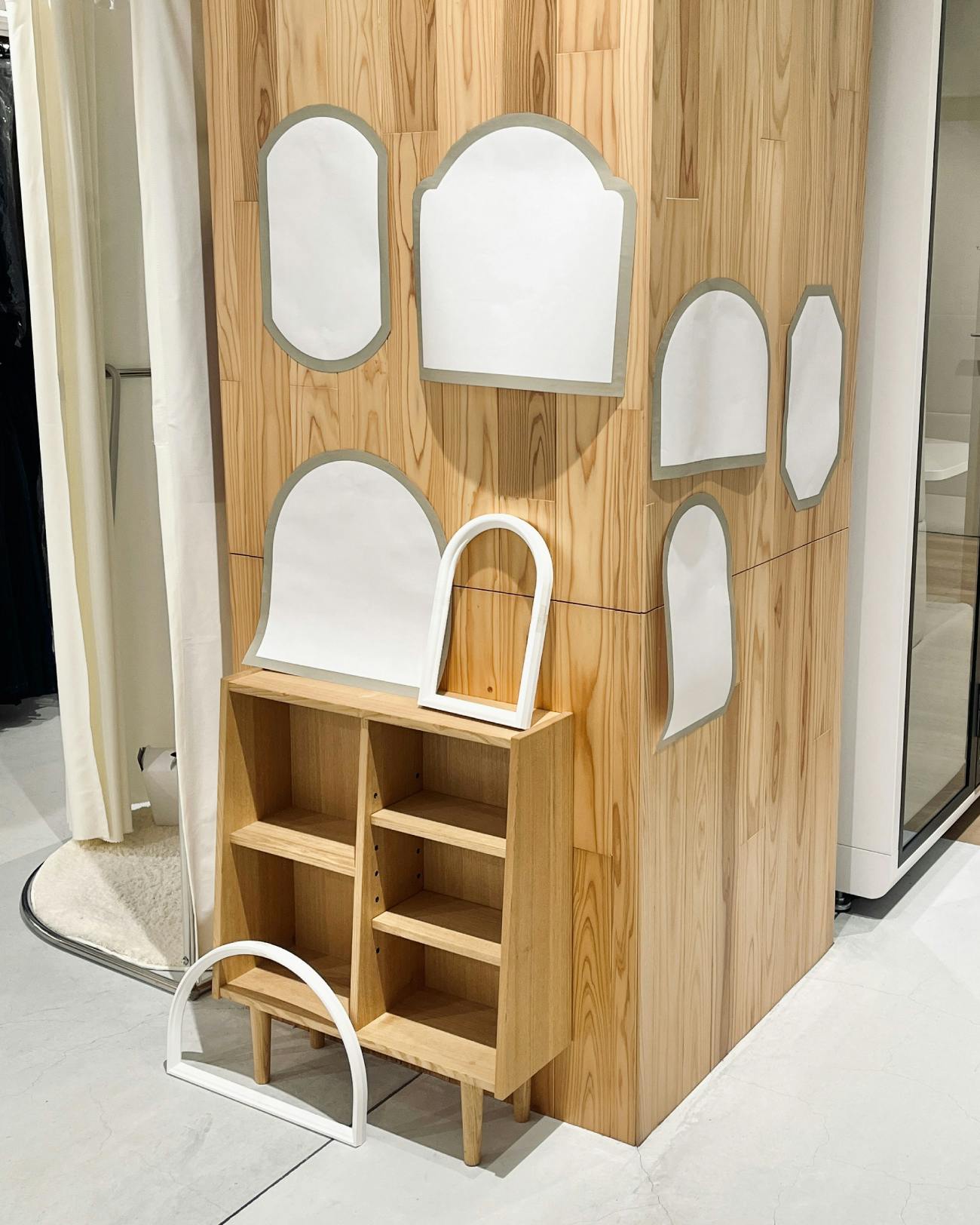 新商品】壁に掛けても、立てかけても。雑貨のように飾りたい「アーチ型