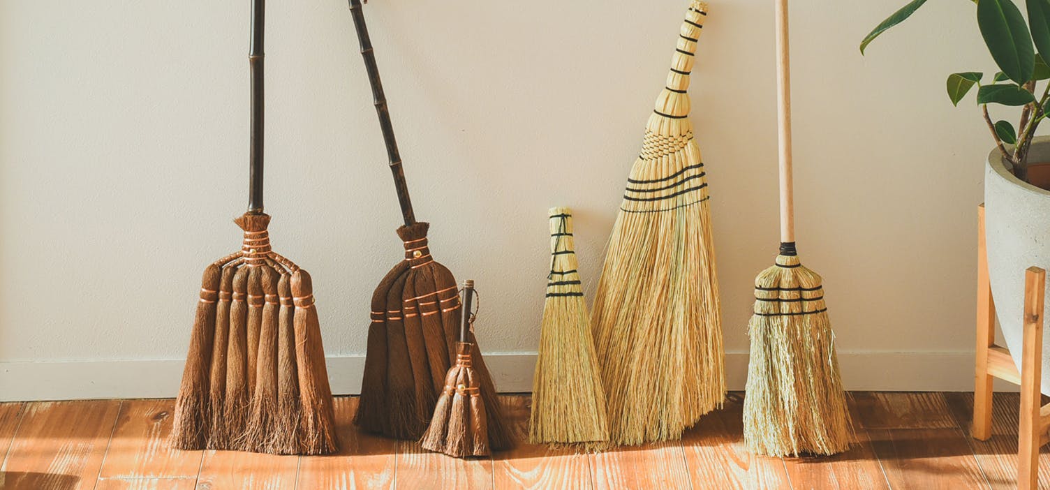 サクッと掃除が叶う、松野屋の「ほうき」