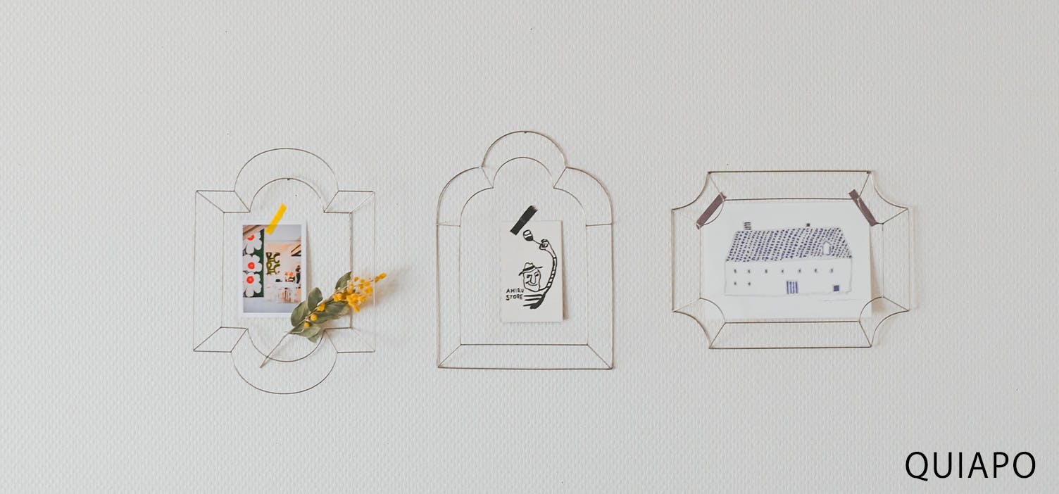 窓枠のような、繊細なフレームにひとめぼれ