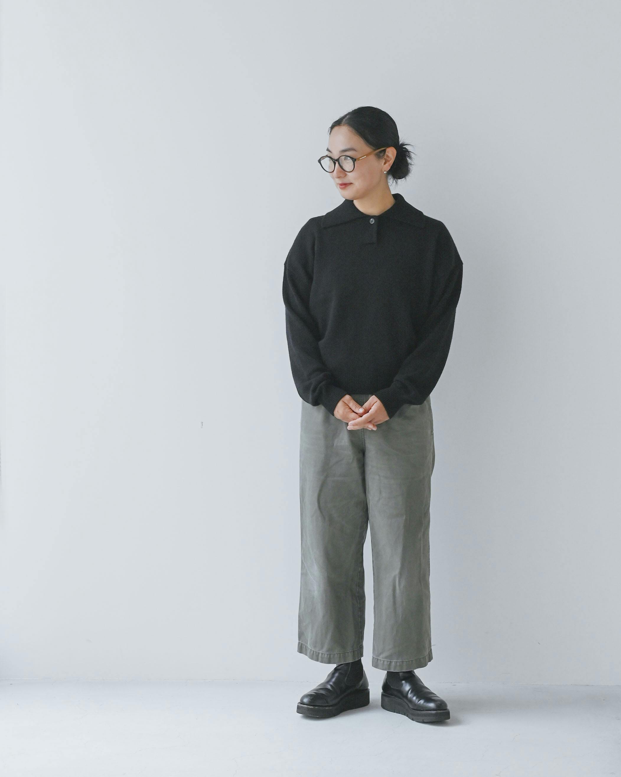 北欧、暮らしの道具店　襟付きニット　グレー 大人にひとさじのアクセント」洗えるウールの襟付きニット - 北欧