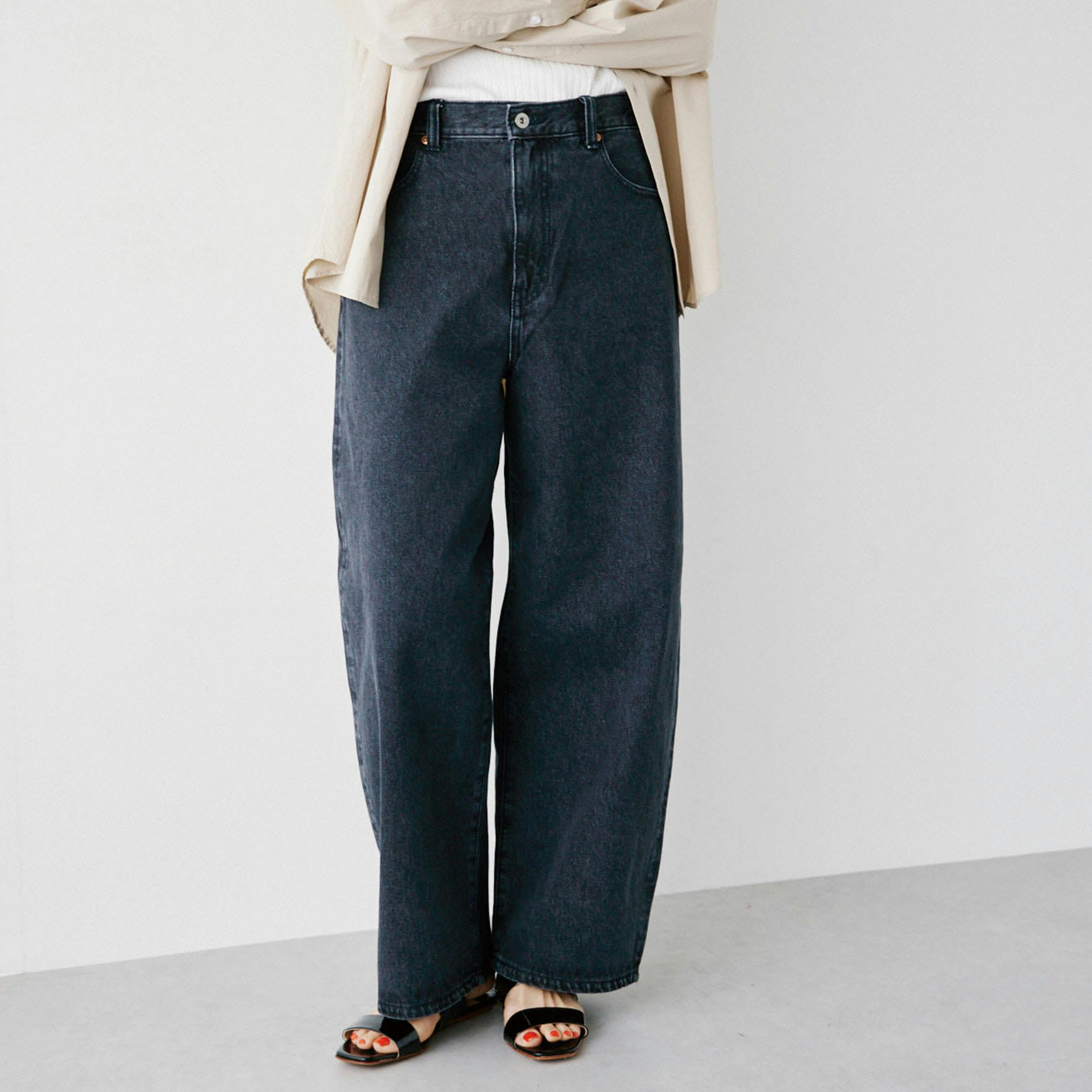 【バイヤー裏話】 当店限定！ JOHNBULLと一緒に作った、大人の装いにしっくりなじむ「カーブデニム」が新登場です。