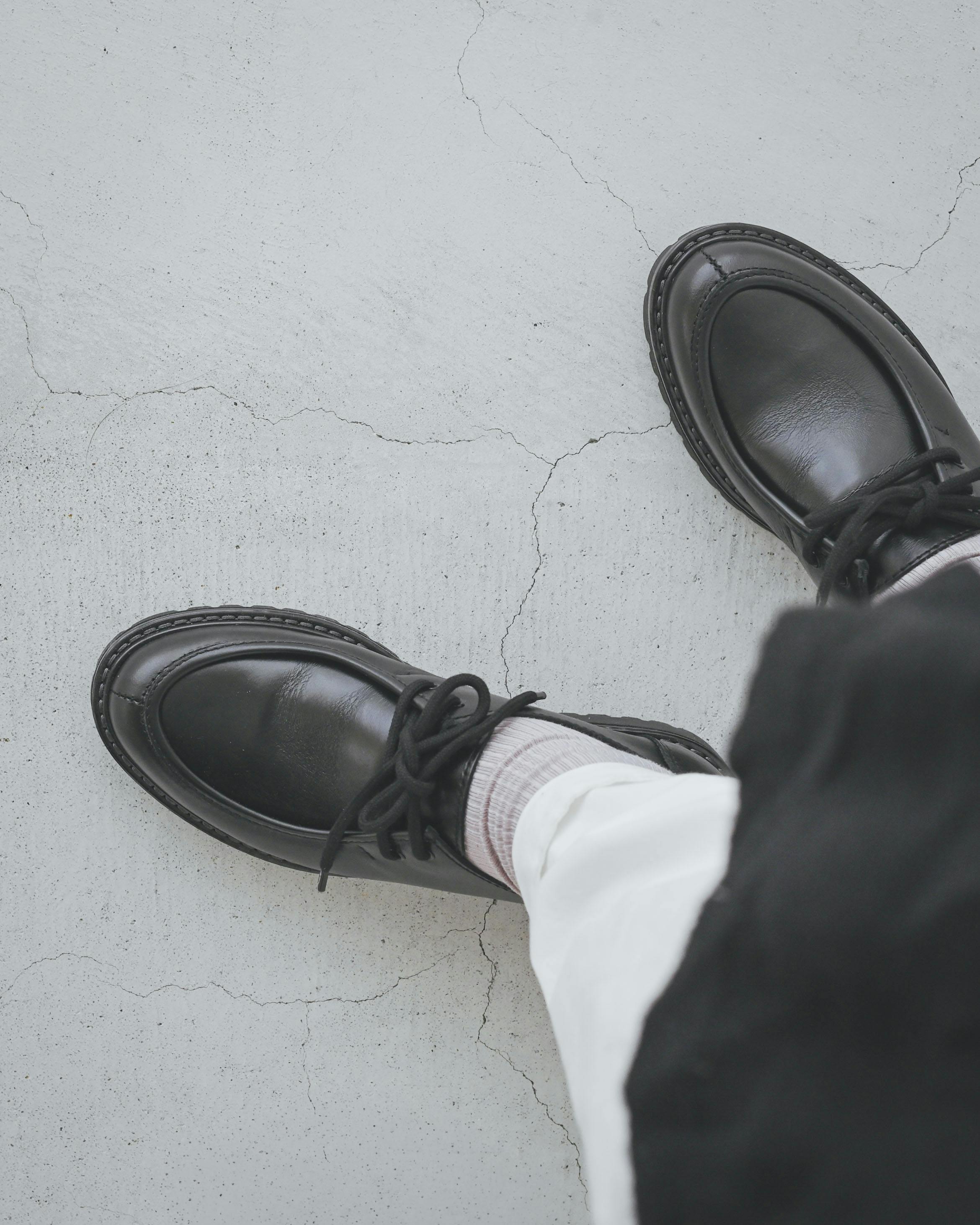 着用レビュー】ENESSのチロリアンシューズをスタッフ4名が履いて