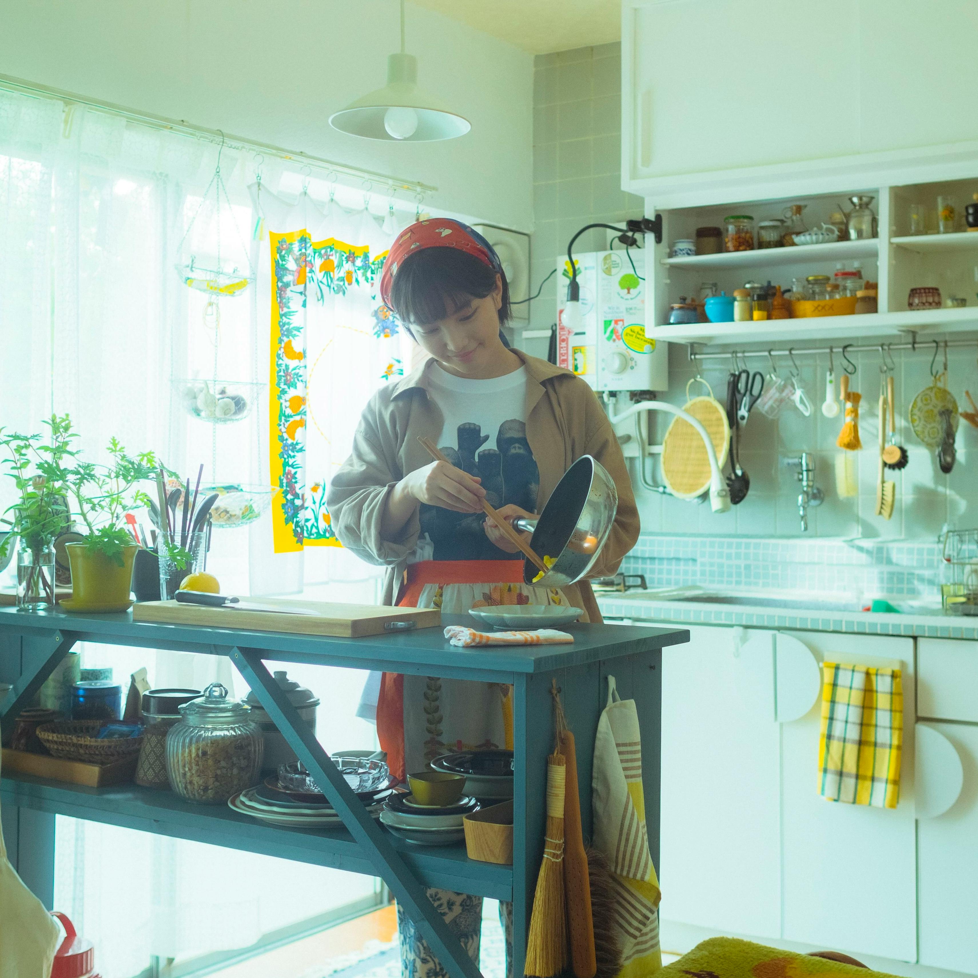 Hulu、Leminoでも開始！オリジナルドラマ『ひとりごとエプロン』好評配信中です。