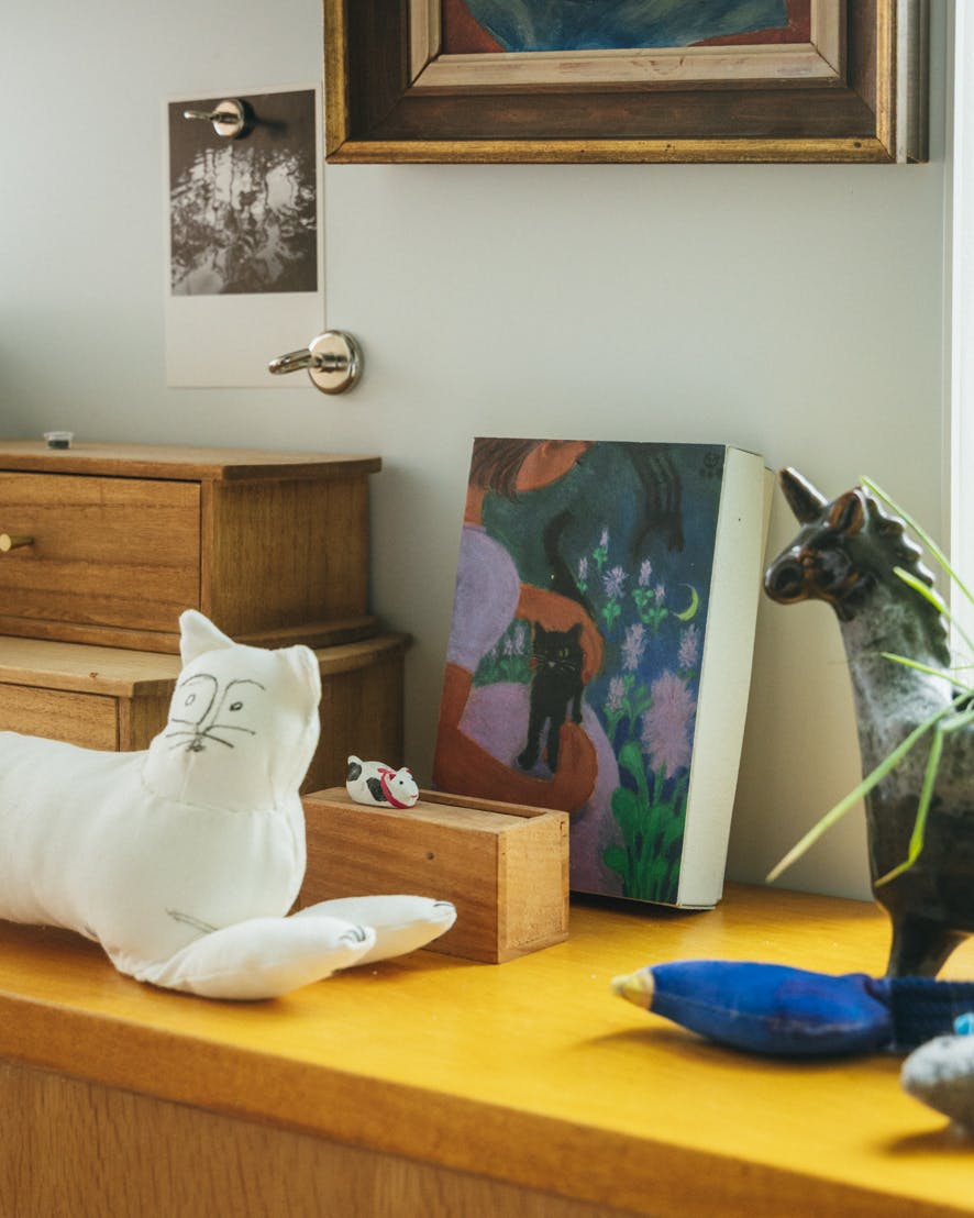 シンプルで簡単。壁につけるマグネット脱着式の猫壁をオルネ ド