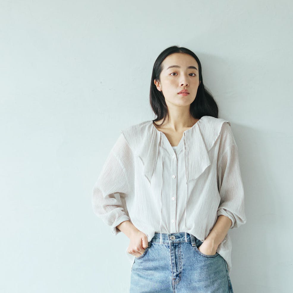 【新商品】今から真夏まで大活躍。ほんのりシアーな「フリルカラーブラウス」ができました